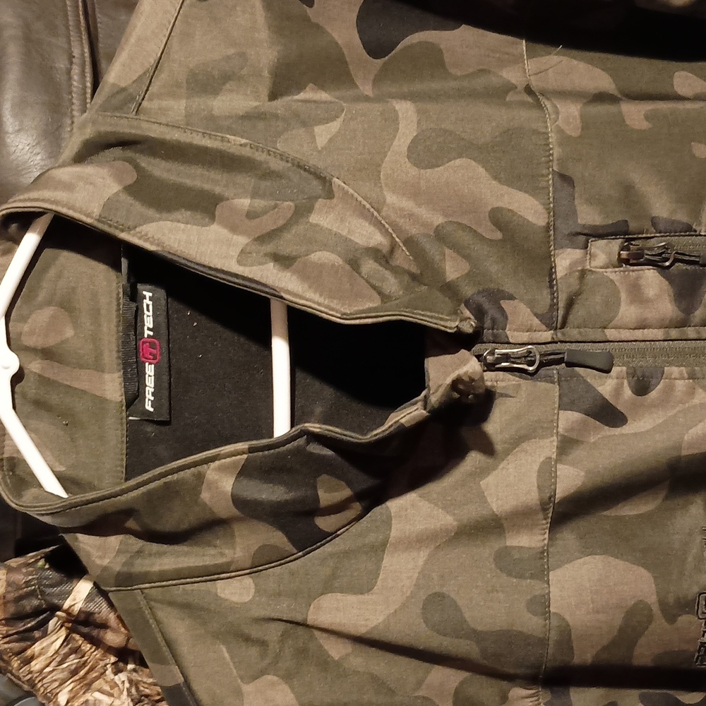 Free Tech camo softshell jacket 4xl